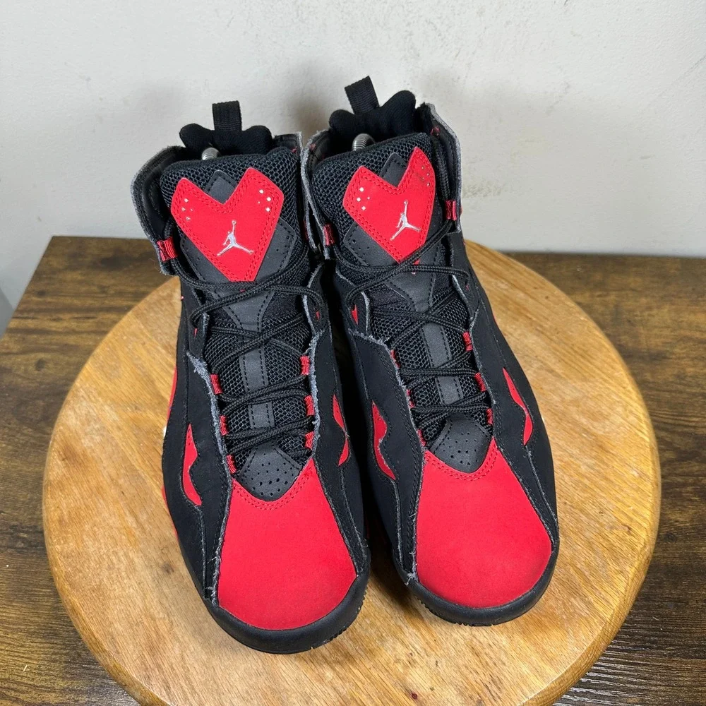 Jordan True Flight Red Black Basketball Shoes Mens Size 8.5 Sneakers CU4933-001